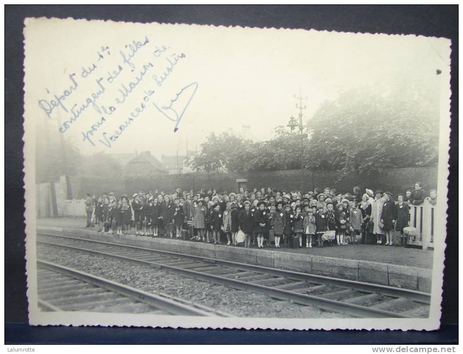 PhPA. C4. Départ De La Gare De FARCIENNES Du 1er Contingent Des Filles Pour La Maison De Vacances à Lustin - Personnes Identifiées