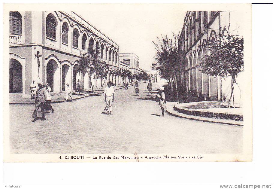 DJIBOUTI  --  La Rue Du Ras Makonnen  -  A Gauche MAison Vosikis Et Cie - Unclassified