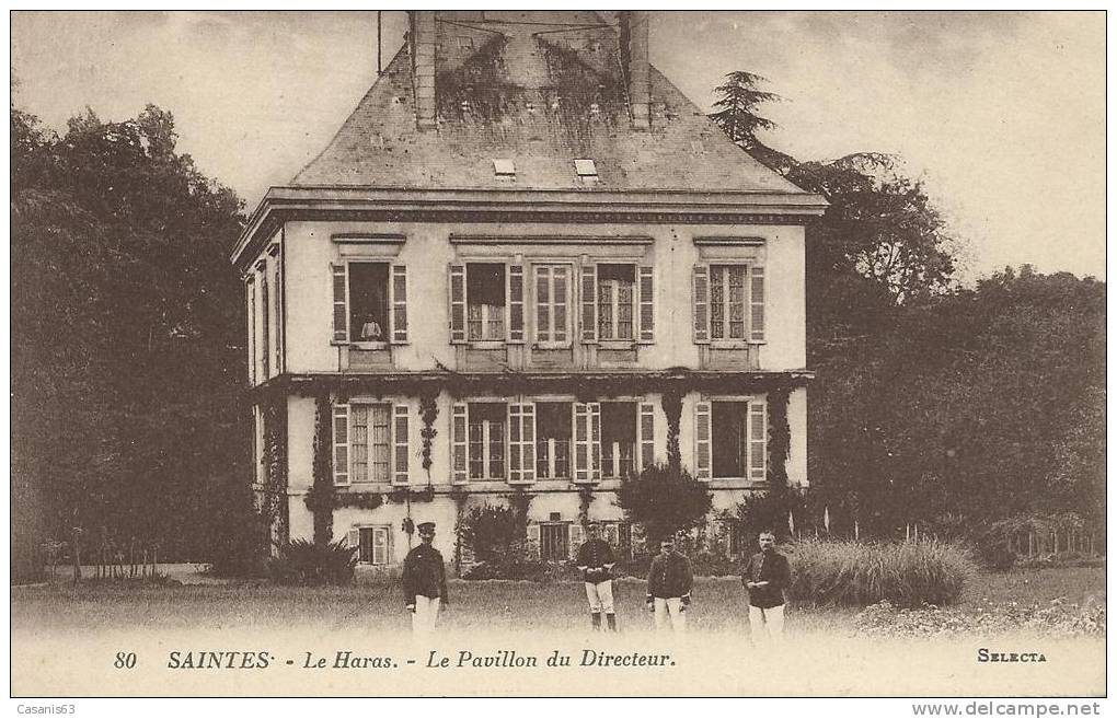 17)  SAINTES  -  Les  Haras  -  Le  Pavillon  Du  Diresteur - Saintes