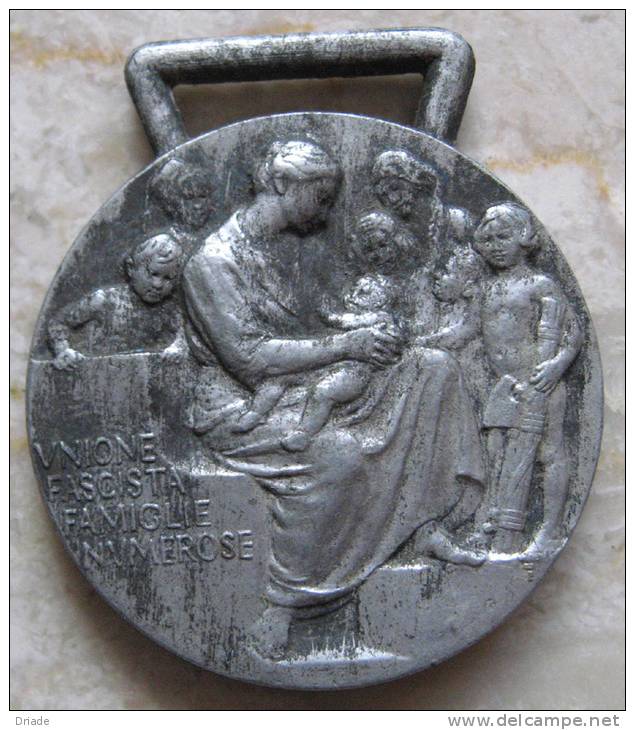 MEDAGLIA UNIONE FASCISTA FAMIGLIE NUMEROSE - Royaux/De Noblesse