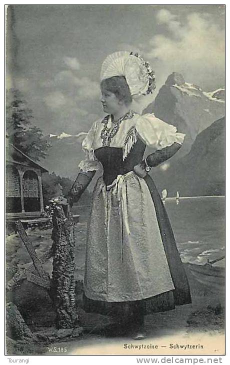 Fev13 1183 : Schwytzoise  -  Costume Folklorique  -  Jeune Fille - Schwytz