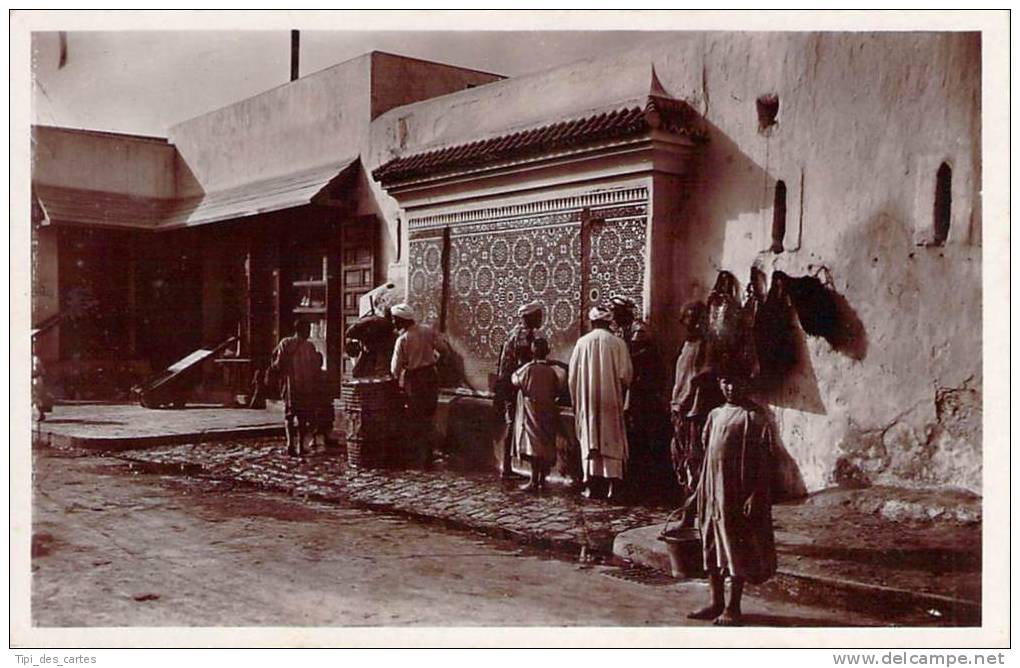 Rabat - Fontaine En Mosaïque Du Marché - Rabat