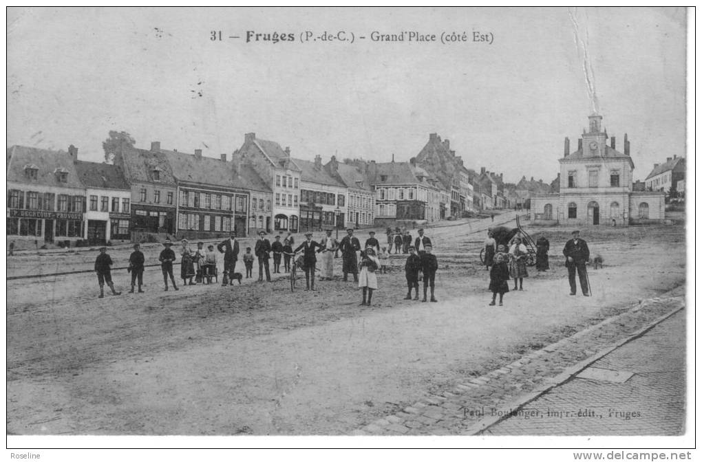 62  FRUGES   PAS DE CALAIS  -   PLACE     - CPA   N/B  9x14 - Fruges