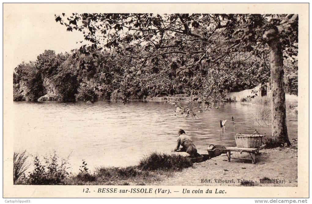 VAR 83 BESSE SUR ISSOLE LES BORDS DU LAC UNE LAVANDIERE AVEC LA BROUETTE ET LA CORBEILLE EN OSIER - Besse-sur-Issole