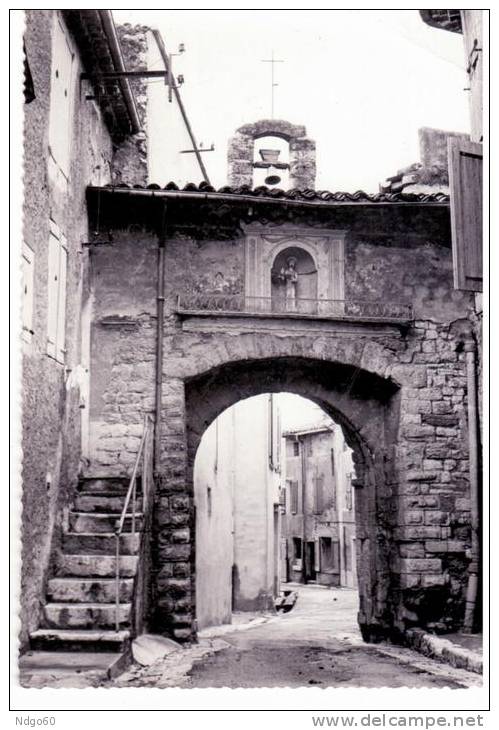 Rians - Les Vieux Remparts-porte St Jean - Rians