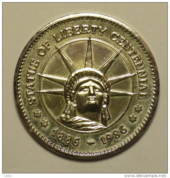 Etats - Unis USA 4 X 1 Dollar Silver Plated 1982 - 1984 (x2)- 1986 Commemorative UNC - Loten