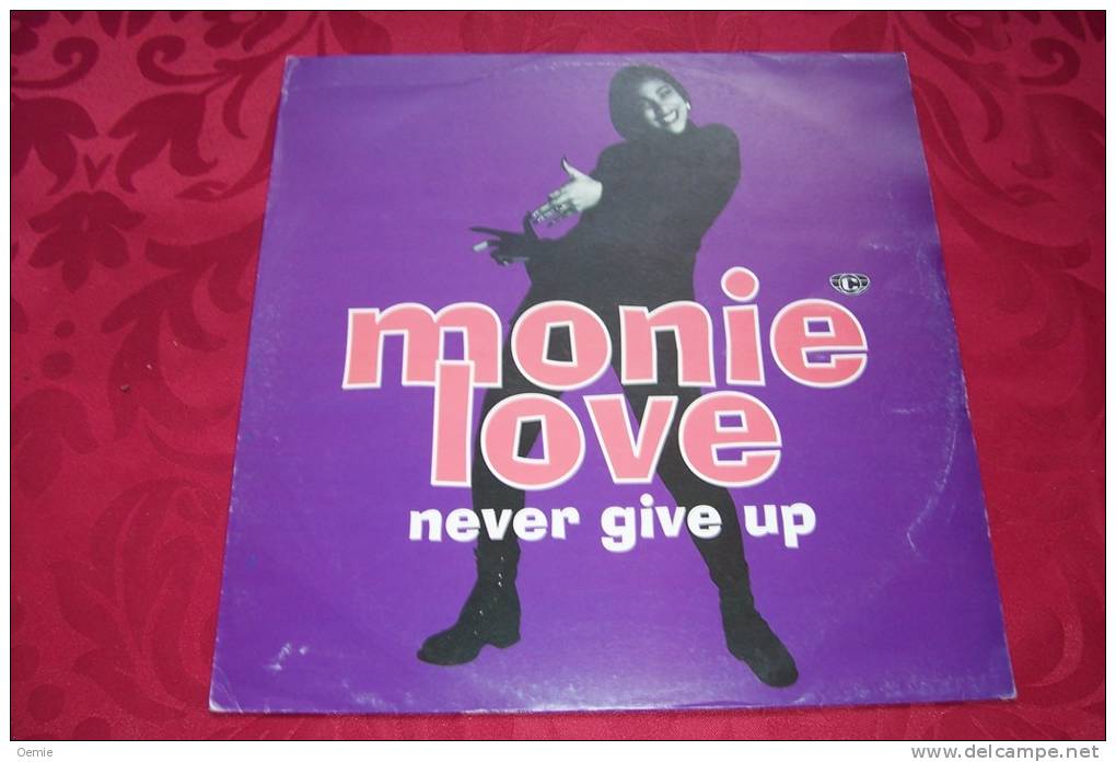 MONIE LOVE  °  NEVER GIVE UP - 45 T - Maxi-Single