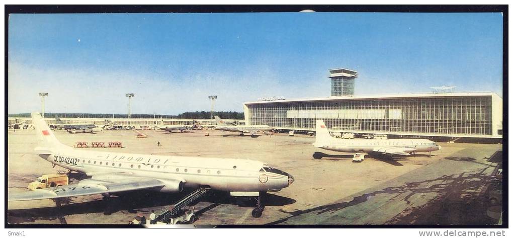 POSTCARD  AIROPLANES AIRPORT MOSKVA  MOSCOW "DOMODEDOWO "  LONG POSTCARD - Vliegvelden