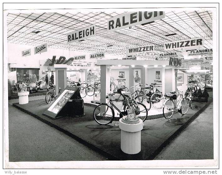 Photo Documents : Salon Du Cycle De Gand - Fédération Nationale Des Détaillants Du Cycle - Cyclisme