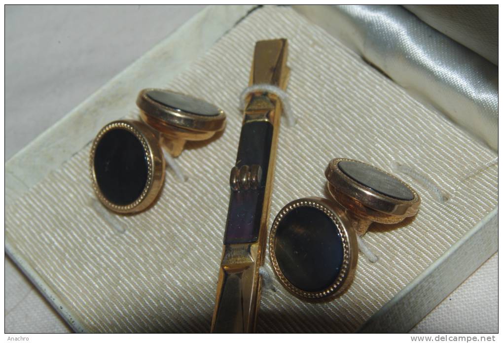 BOUTONS De Manchette MURAT PARIS NACRE Et  EPINGLE à CRAVATE Plaqué OR - Cuff Links & Studs