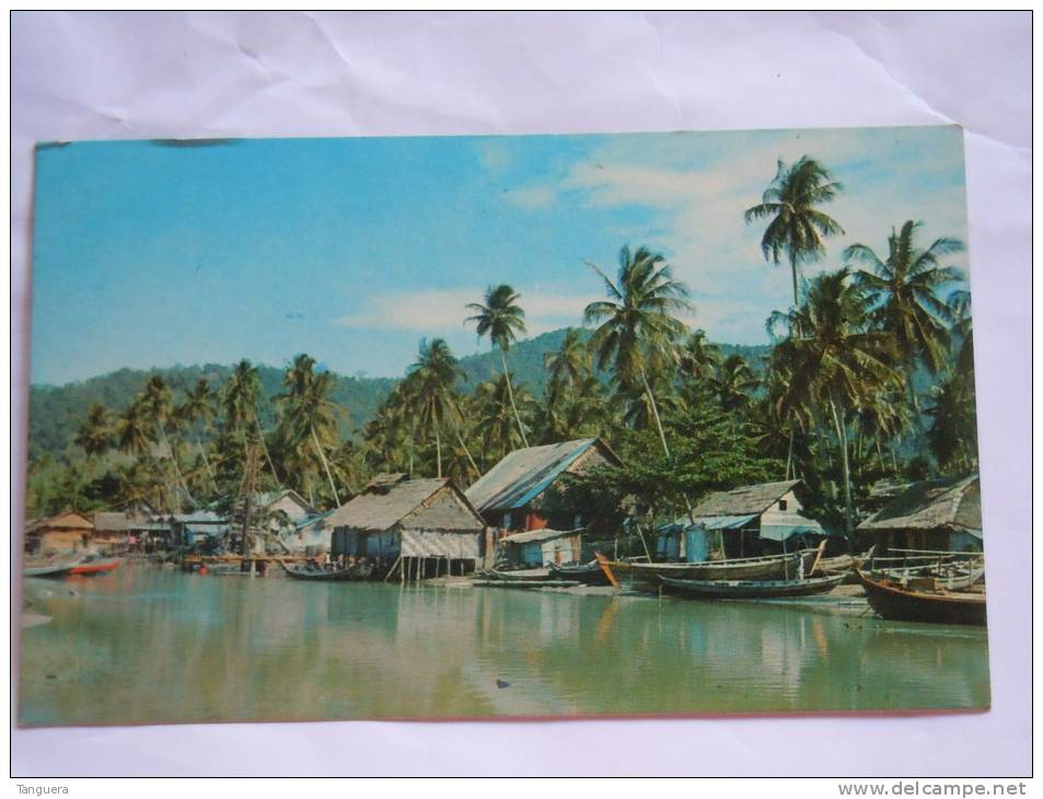 Malaysia Maleisie A Peaceful Scene At A Fishing Village On The North Coast Of Penang Village De Pecheurs - Malesia