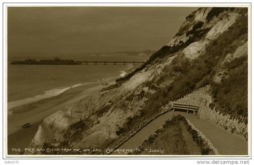 BOURNEMOUTH : PIER AND CLIFFS FROM THE ZIG-ZAG - Bournemouth (until 1972)