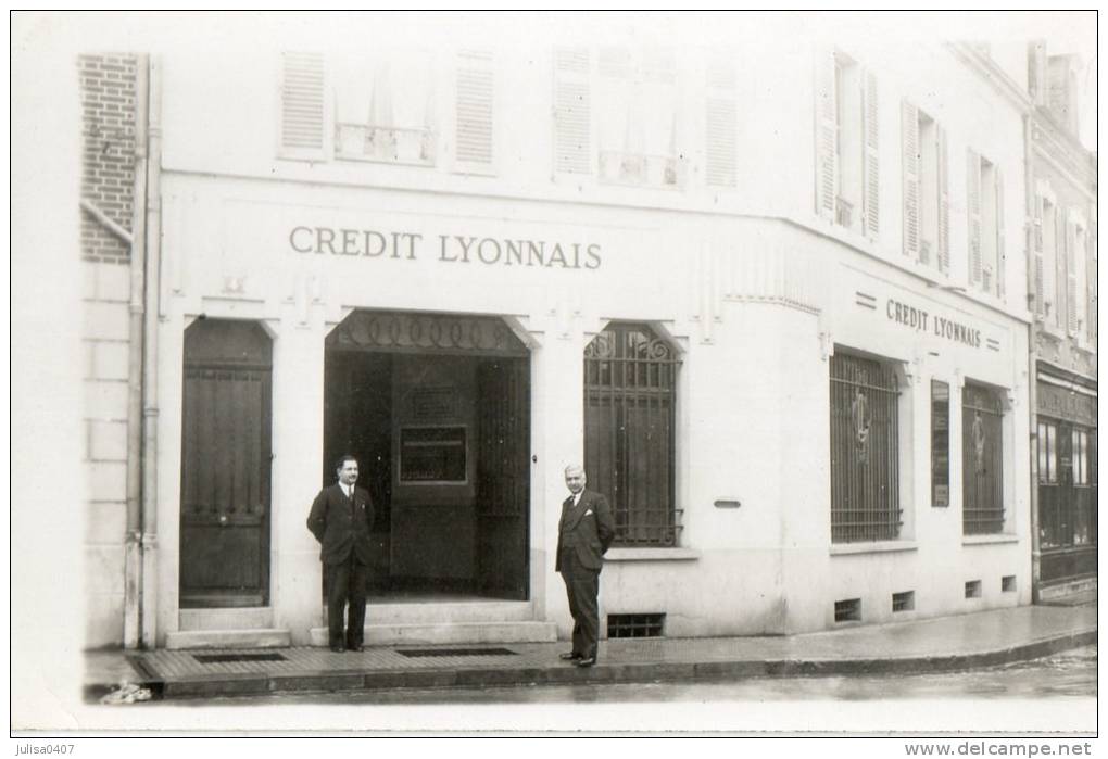 SANCOINS (18) Carte Photo Façade Du Crédit Lyonnais Animation - Sancoins