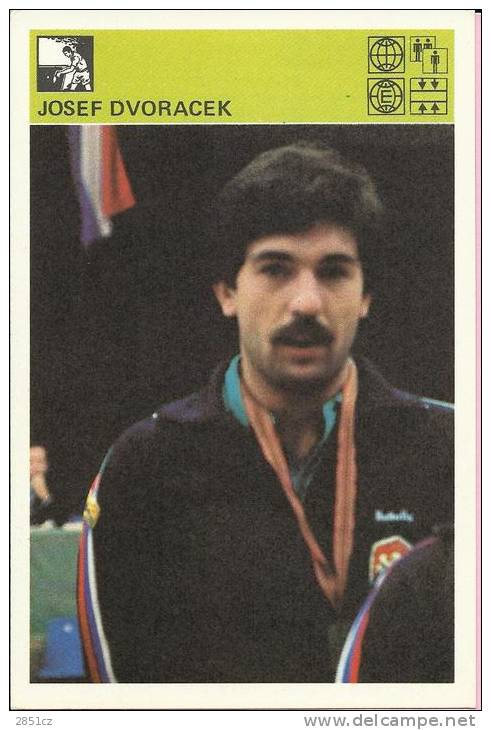 SPORT CARD No 212 - JOSEF DVORACEK, Yugoslavia, 1981., 10 X 15 Cm - Tennis De Table