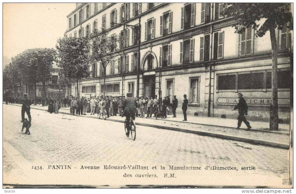 93 PANTIN - AVENUE EDOUART VAILLANT ET LA MANUFACTURE D ALLUMETTES - SORTIE DES OUVRIERS - Pantin