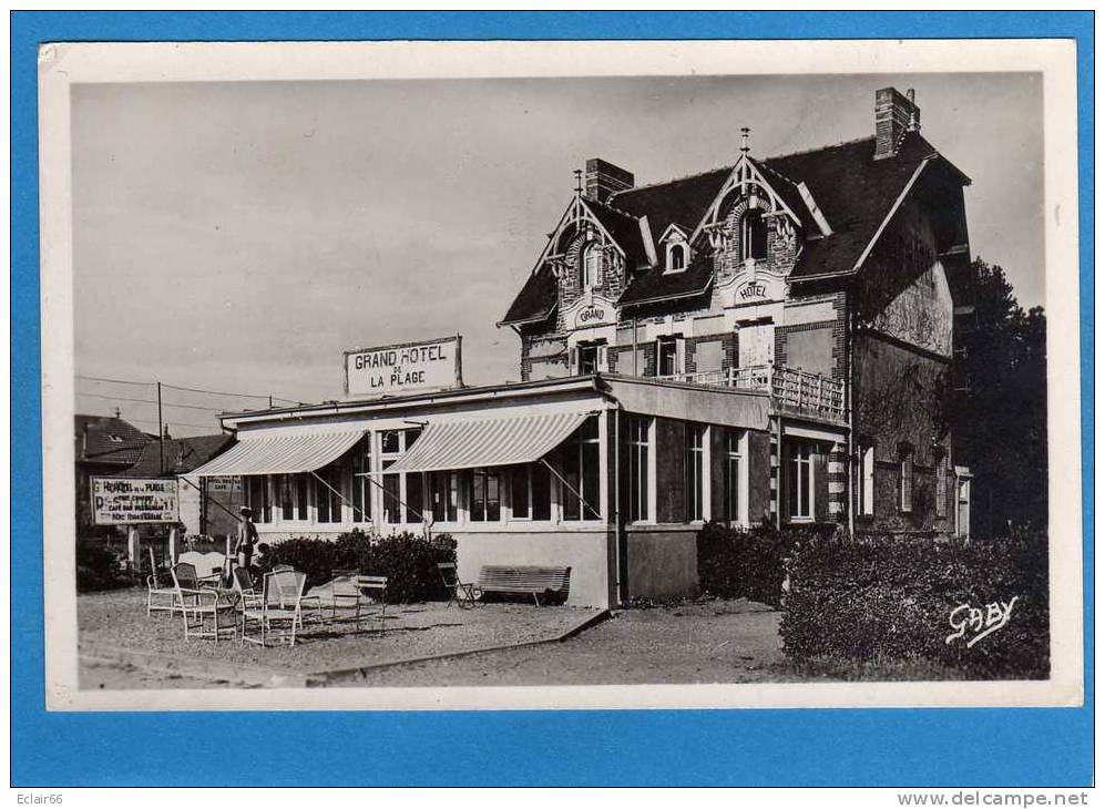 44  THARON -PLAGE   - Le Grand Hôtel. Prés De La Plage La Terrasse Animée   CPA  Année 1950 - Tharon-Plage