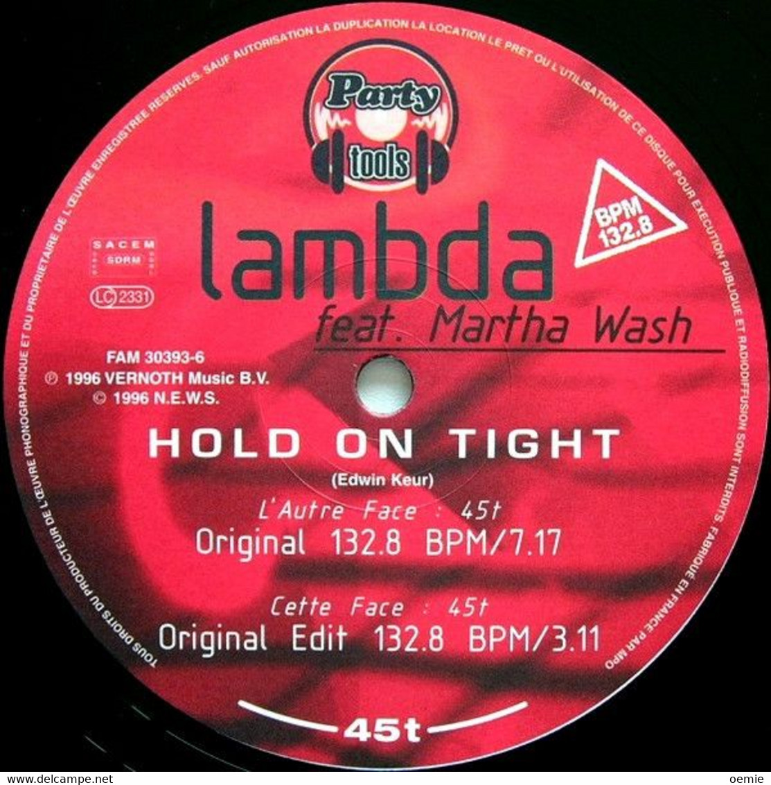 LAMBDA  FEAT MARTHA WASH  °  HOLD ON TIGHT - 45 T - Maxi-Single