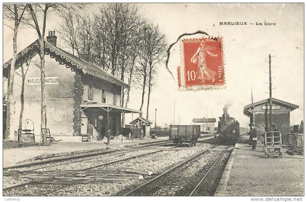 MARLIEUX LA GARE AVEC TRAIN LOCOMOTIVE MARLIEUX-CHATILLON 01 AIN - Non Classés