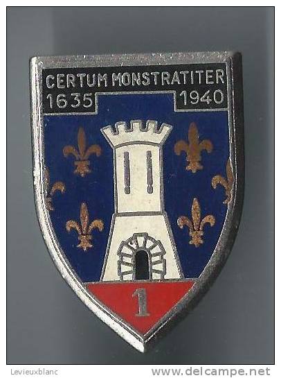 Insigne Pucelle/ 1er Régiment De Cuirassiers/ Certum Monstratiter/1940        D217 - Esercito