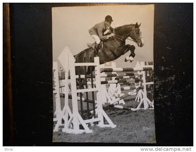 Grande Photo De Marcel ROZIER (17,5x23 Cm) Signée DELCOURT (Saint Rémy Les Chevreuse) - Equitation