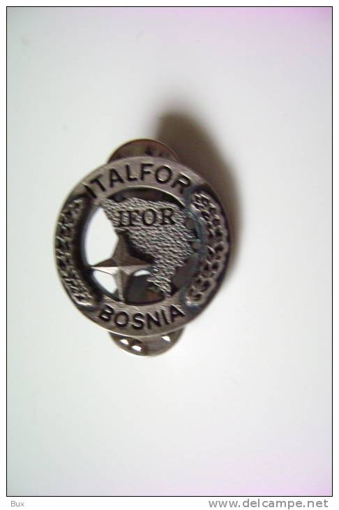 PIN  PIN' S   ITALFOR BOSNIA DA GIACCA    MILITARE ITALIA  GUERRA WAR    MILITARY MILITAIRE - Italie