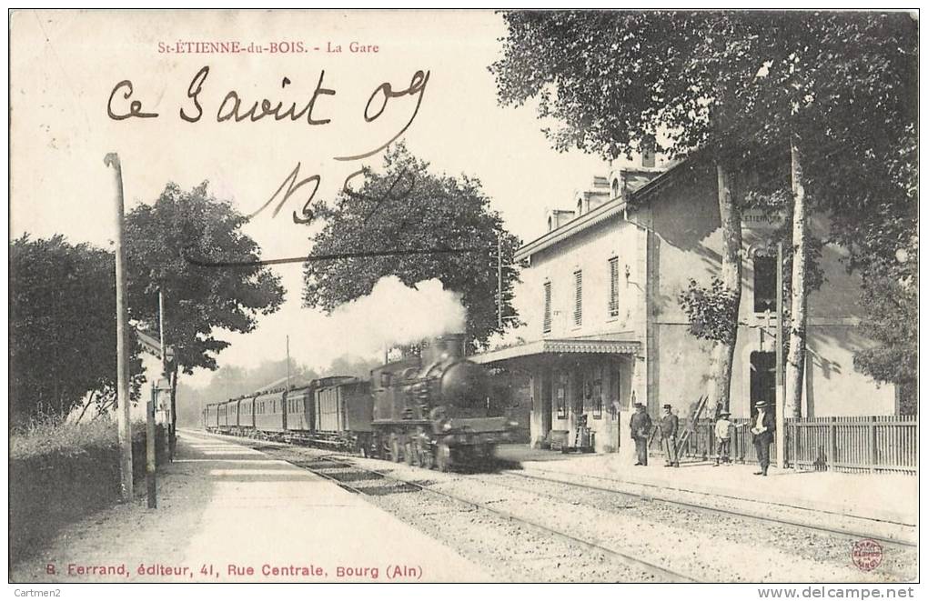 SAINT-ETIENNE-DU-BOIS LA GARE TRAIN LOCOMOTIVE 01 AIN - Non Classés