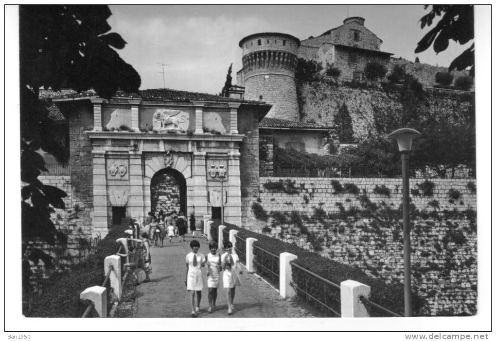 Bellissima   Cartolina   Anni   60      " BRESCIA - Il Castello  " - Brescia