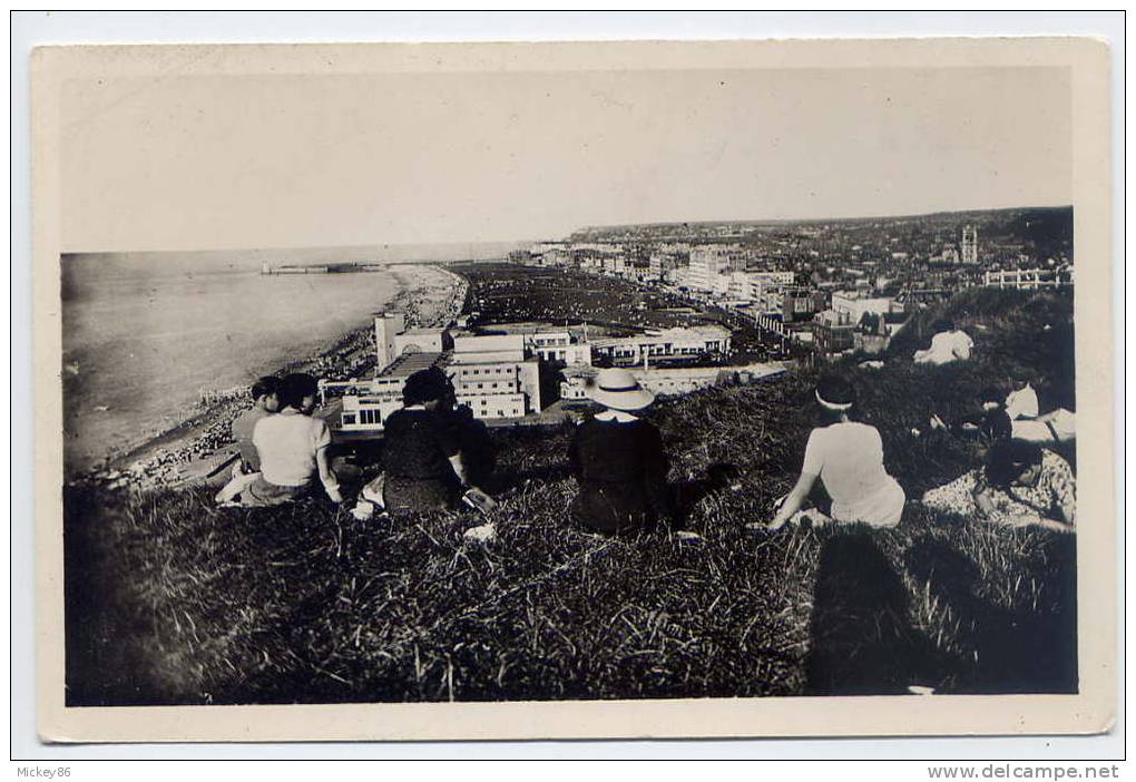 DIEPPE--- Vue Générale Sur La Plage (animée Au 1er Plan) ,cpsm  9 X 14 N° 5   éd  Réant - Dieppe