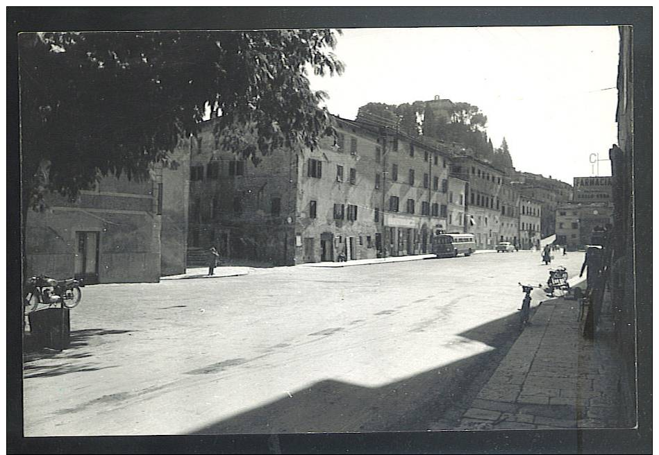 CETONA ( Siena) Piazza Garibaldi Con Pulmann Cartolina Non Viaggiata Anni 50/60 - Altri & Non Classificati