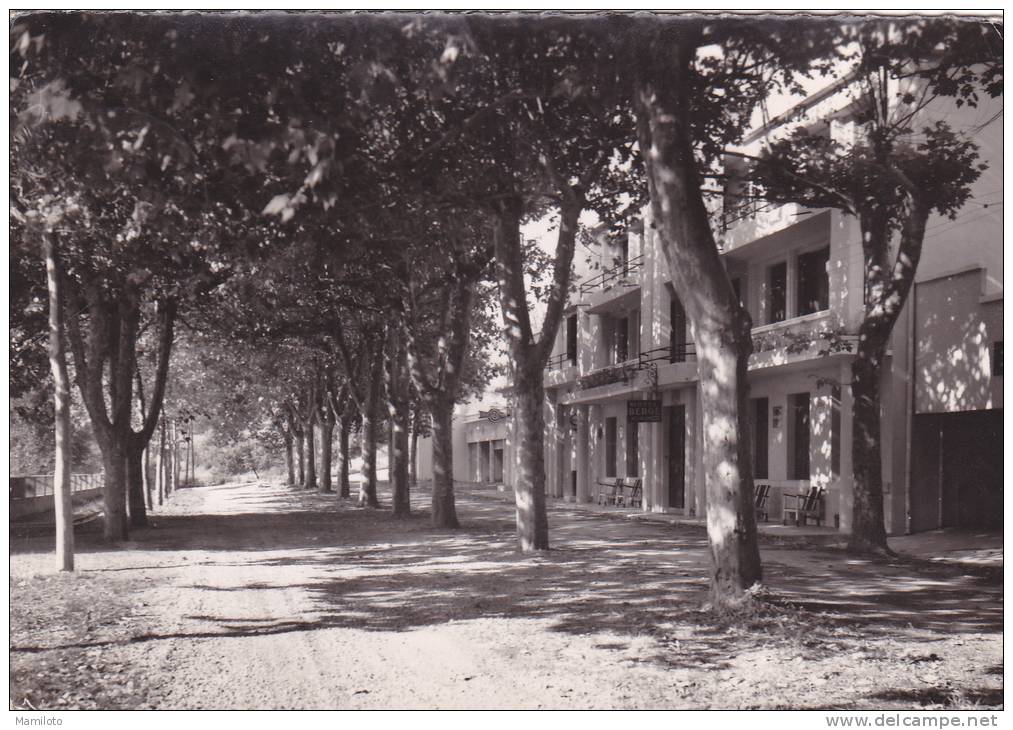 BARBAZAN ( H.G ) Hôtel Bergé, L'annexe Dans Le Parc - Barbazan