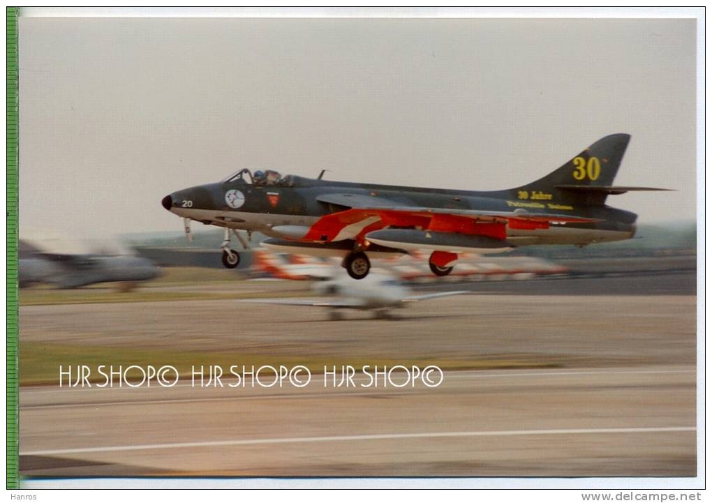 Privataufnahmen: Hawker Hunter 30 Jahre Patrouille Suisse, 1994/1995 In UK, Die Letzte Vorführung Mit Der Hunter. - Fliegerei