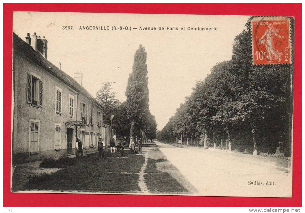 91 - ANGERVILLE - Avenue De Paris Et Gendarmerie. (belle Animation) - Angerville