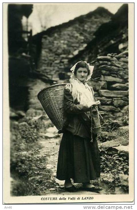 TORINO - COSTUME DELLE VALLI DI LANZO  - ORIGINALE D´EPOCA 100% - Vestuarios