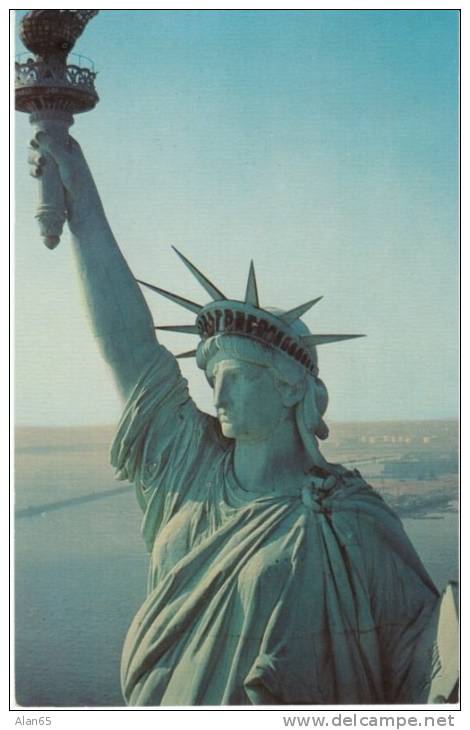 Statue Of Liberty Close-up, New York City Harbor, C1960s Vintage Postcard - Estatua De La Libertad
