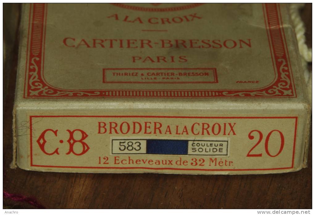 CARTIER - BRESSON BOITE MERCERIE De COTON à BRODER 1940 A La CROIX - Pizzi, Merletti E Tessuti