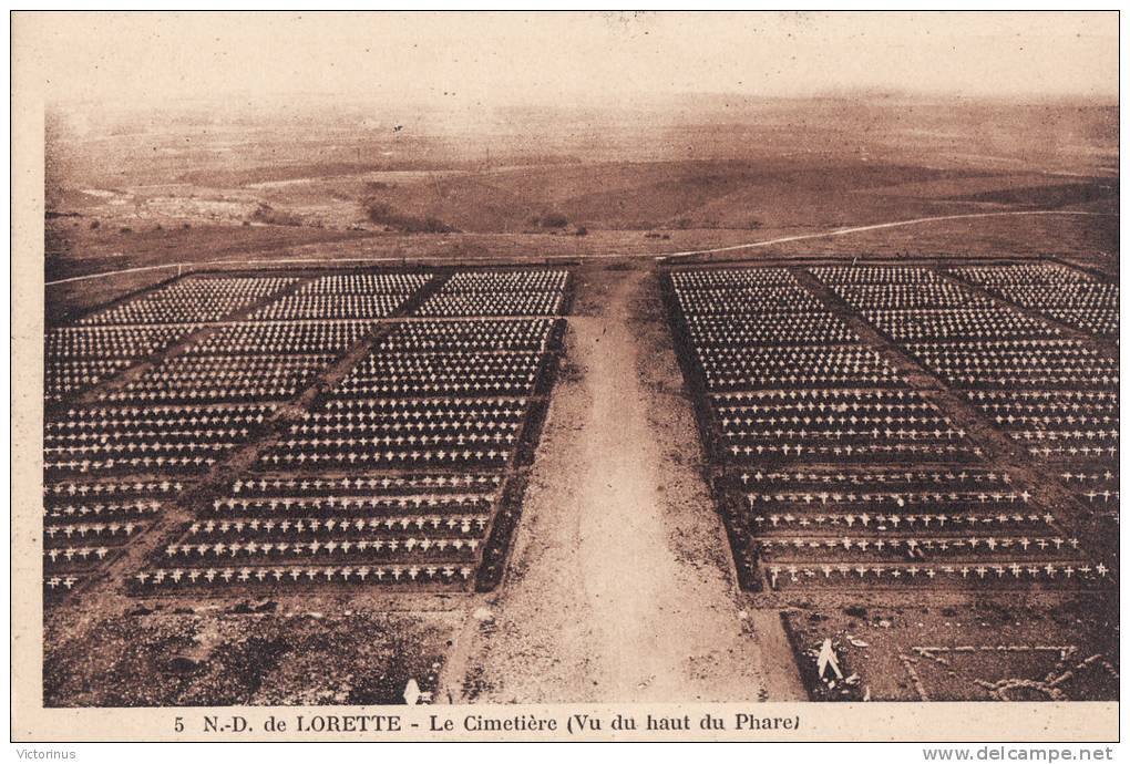 NOTRE DAME DE LORETTE, Le Cimetière Vue Du Haut Du Phare - War Cemeteries
