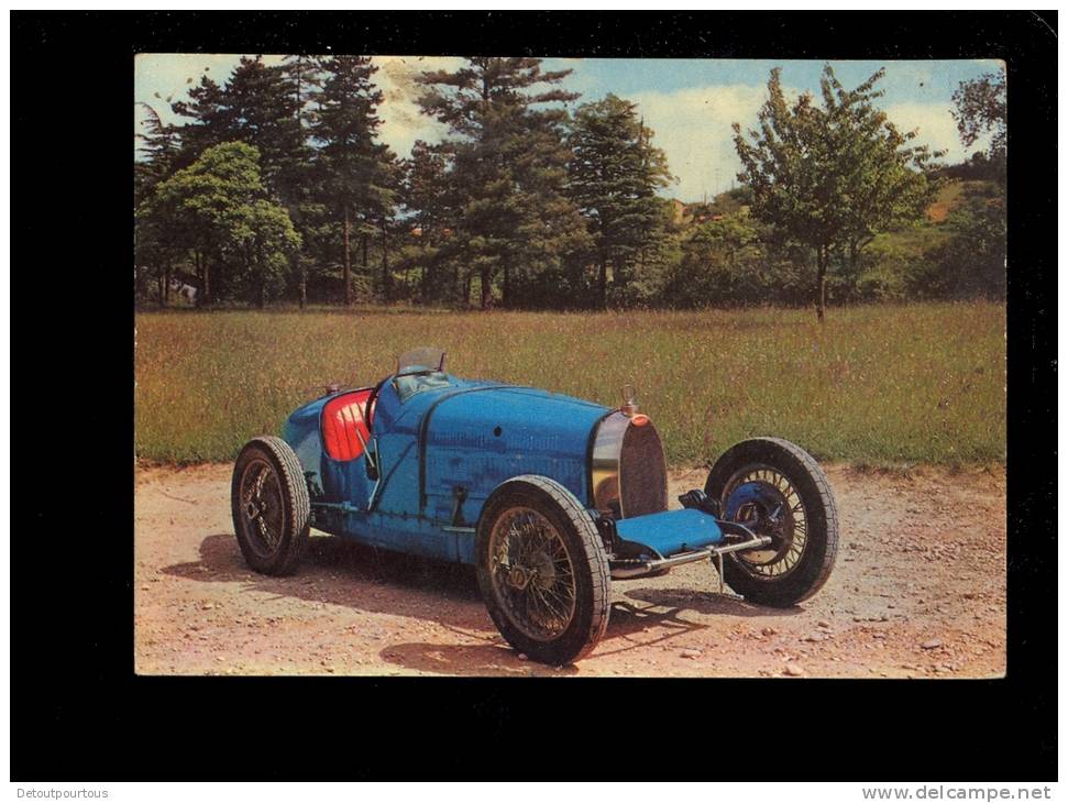 Automobile X2 : BUGATTI Type 37A + Typ 35 Bracq  Musée De L'auto Rochetaillée Sur Saône  Old Car Wagen - Taxis & Droschken