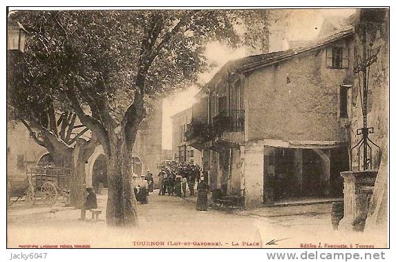 47 - TOURNON - La  Place - Tournon D'Agenais