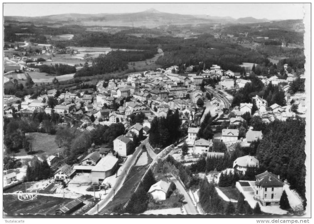 CPSM 43 LE CHAMBON SUR LIGNON VUE GÉNÉRALE AÉRIENNE ET AU FOND LE LIZIEUX Grand Format 15 X 10,5 - Le Chambon-sur-Lignon