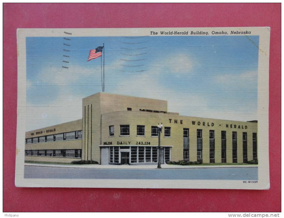 Nebraska >> Omaha  World Herald Building Linen 1952 Cancel   --------------      ---ref 873 - Omaha