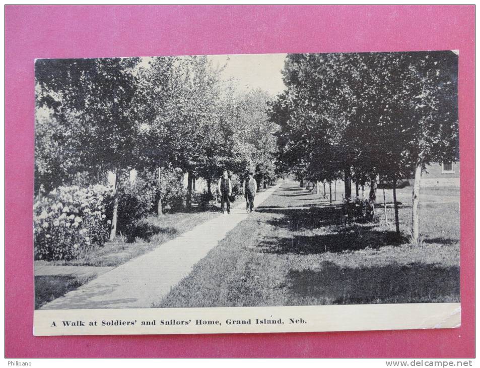 - Nebraska > Grand Island   -- Walk In Soldiers & Sailors Home ----ca 1910                --ref 874 - Grand Island