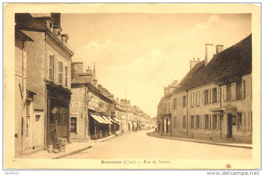 18/ CPA -  Sancoins - Rue De Nevers - Sancoins