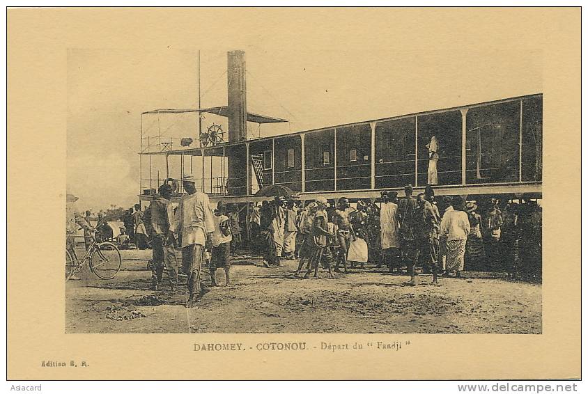 Cotonou Depart Du Faadji Bateau Fluvial  Edit ER - Centrafricaine (République)