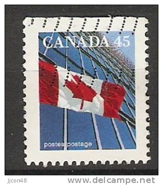 Canada  1995  Definitives; Flag 17 X 21 Mm  (o) P.13.75 X 13.25 - Timbres Seuls