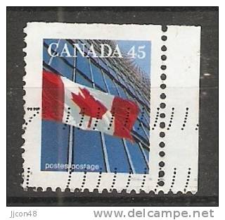 Canada  1995  Definitives; Flag 17 X 21 Mm  (o) P.13.75 X 13.25 - Timbres Seuls