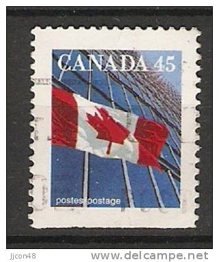 Canada  1995  Definitives; Flag 17 X 21 Mm  (o) P.13.75 X 13.25 - Single Stamps