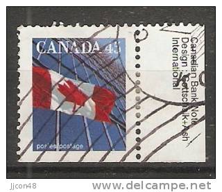 Canada  1995  Definitives; Flag 17 X 21 Mm  (o) P.13.75 X 13.25 - Single Stamps