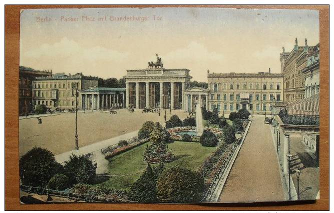 Allemagne - Germany - Berlin - 3410 - Pariser Platz Mit  Brandenburger Tour - Porta Di Brandeburgo