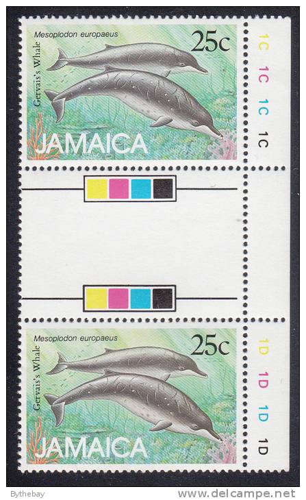 Jamaica MNH Scott #684 Vertical Gutter Pair 25c Gervais´s Whale (Mesoplodon Europaeus) -  Marine Mammals - Jamaique (1962-...)