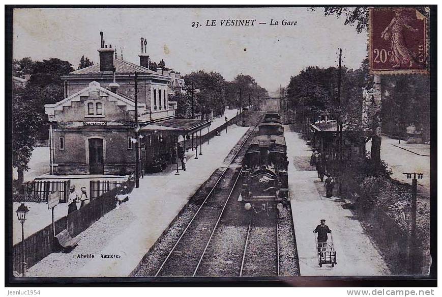 LE VESINET    LA GARE - Le Vésinet